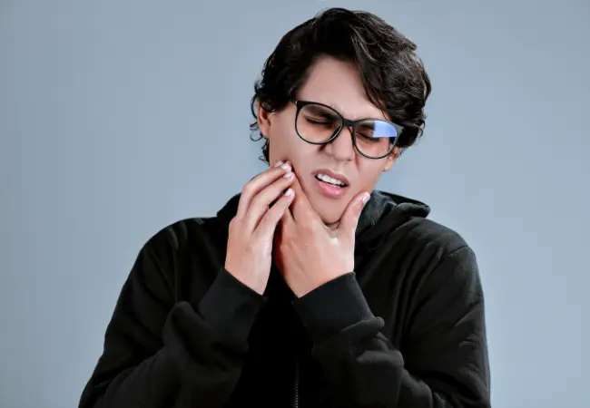 why are my teeth sensitive